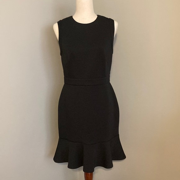 LOFT Dresses & Skirts - Ann Taylor LOFT Black Ruffled Sleeveless Dress, Size 6